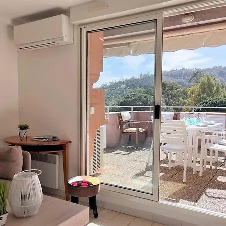 3 Pieces Avec Terrasse Proche *